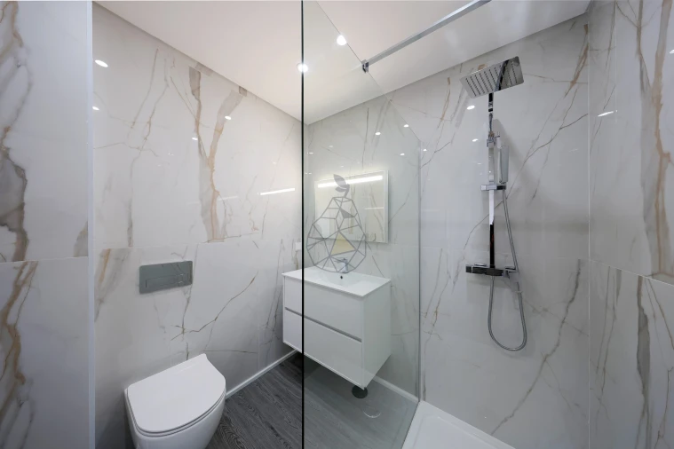 Apartamento T4 para Venda em Quelfes Foto 39