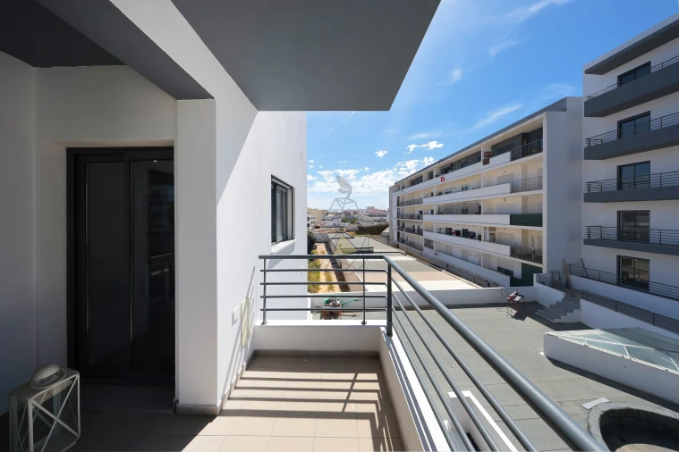 Apartamento T4 para Venda em Quelfes Foto 22
