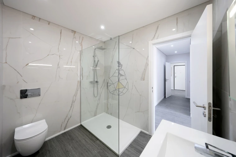 Apartamento T4 para Venda em Quelfes Foto 33