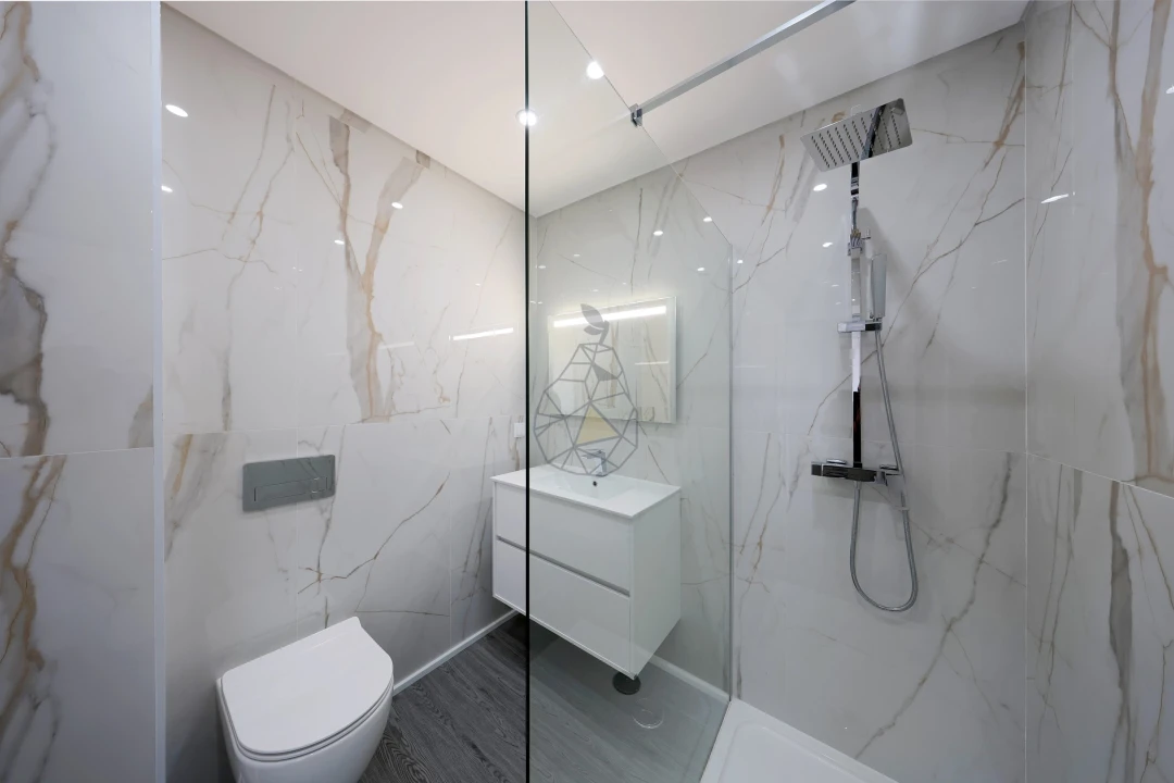 Apartamento T4 para Venda em Quelfes Foto 39