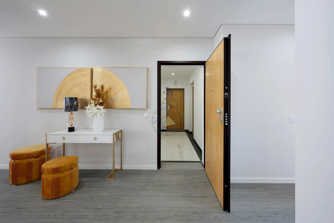Apartamento T4 para Venda em Quelfes Foto 50