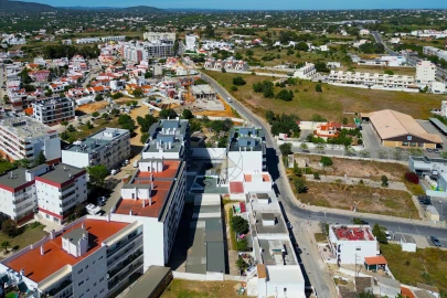 Apartamento T3 para Venda em Quelfes