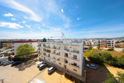 Apartamento T3 para Venda em Quelfes