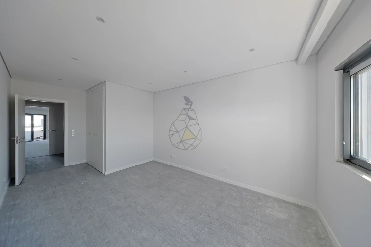 Apartamento T3 para Venda em Quelfes Foto 16