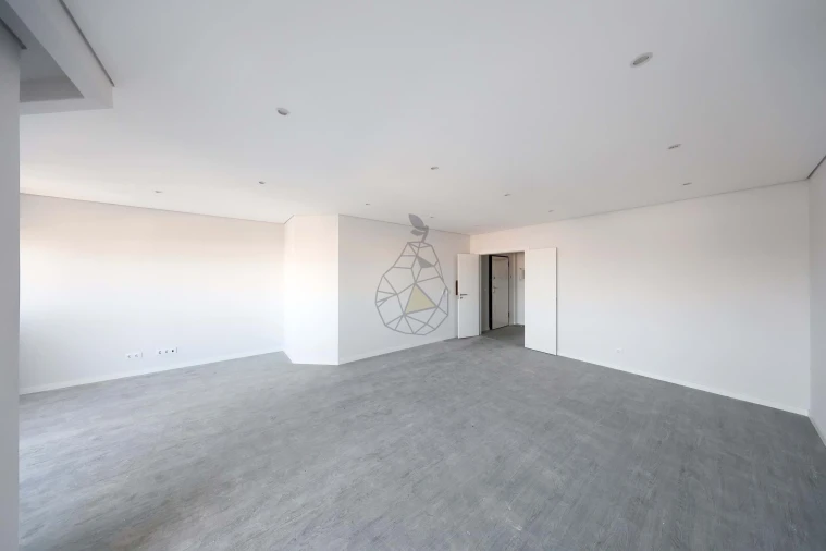 Apartamento T3 para Venda em Quelfes Foto 10