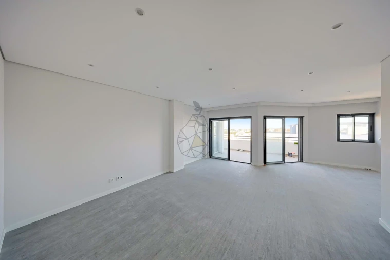 Apartamento T3 para Venda em Quelfes Foto 3