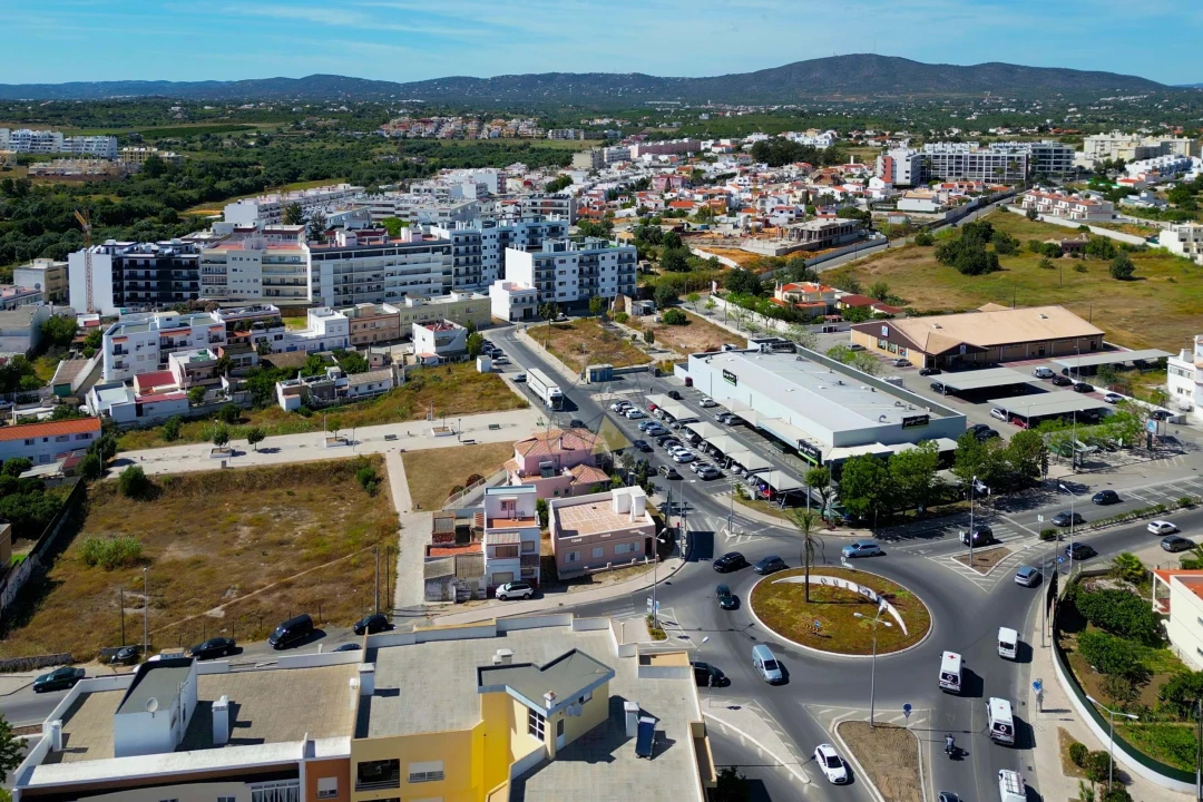 Apartamento T3 para Venda em Quelfes Foto 34