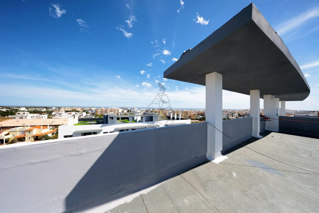 Apartamento T3 para Venda em Quelfes Foto 29