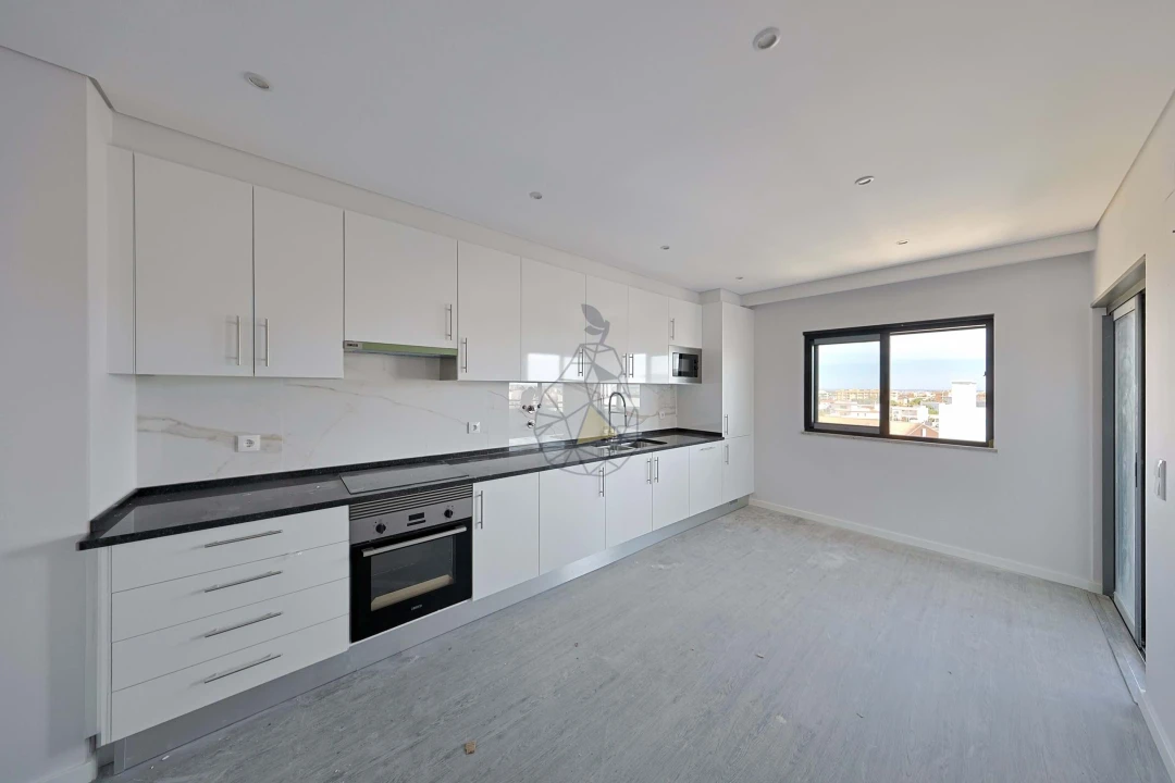 Apartamento T3 para Venda em Quelfes Foto 1