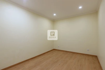 Moradia T2 para Venda em Campanhã