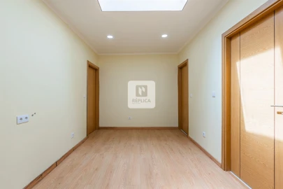 Moradia T2 para Venda em Campanhã