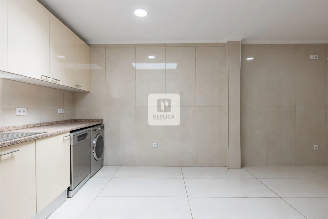 Moradia T2 para Venda em Campanhã Foto 21