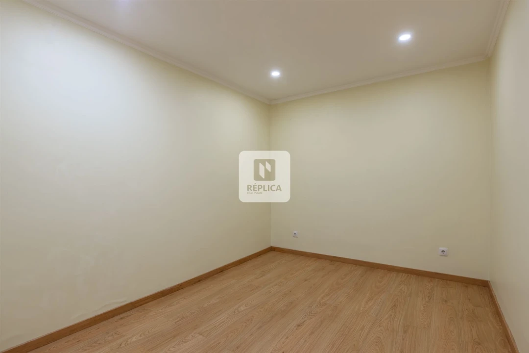 Moradia T2 para Venda em Campanhã Foto 7