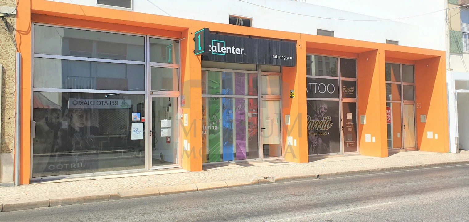 Loja para Venda em Carregado e Cadafais Foto 1