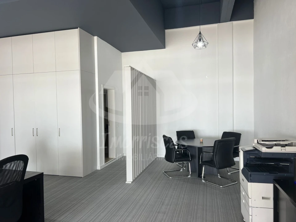 Loja para Venda em Parque das Nações Foto 11