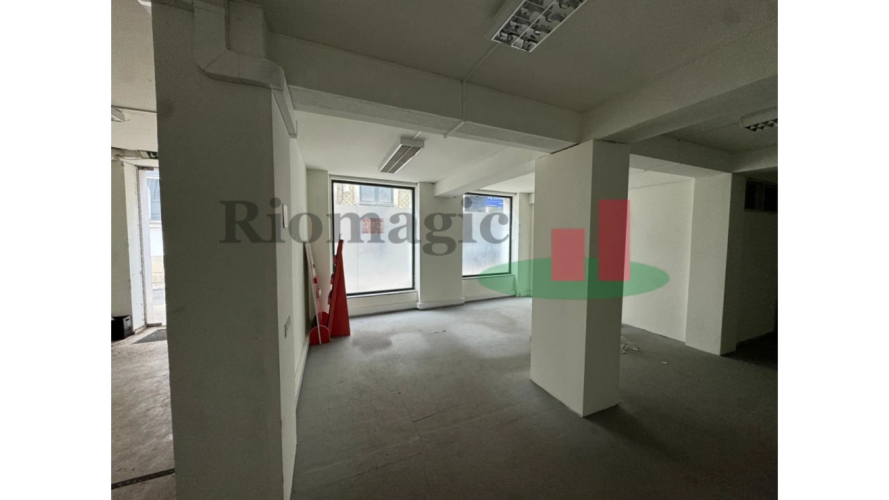 Loja para Venda em Torres Novas (Santa Maria, Salvador e Santiago) Foto 9