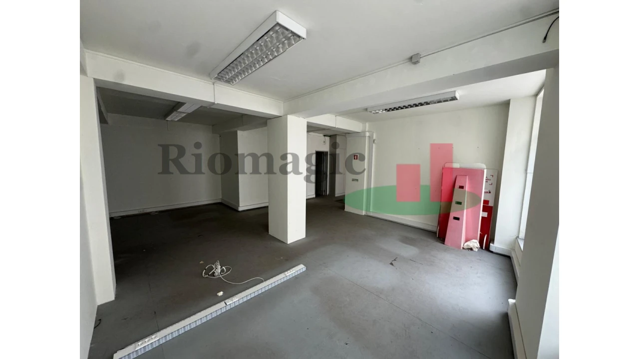 Loja para Venda em Torres Novas (Santa Maria, Salvador e Santiago) Foto 12