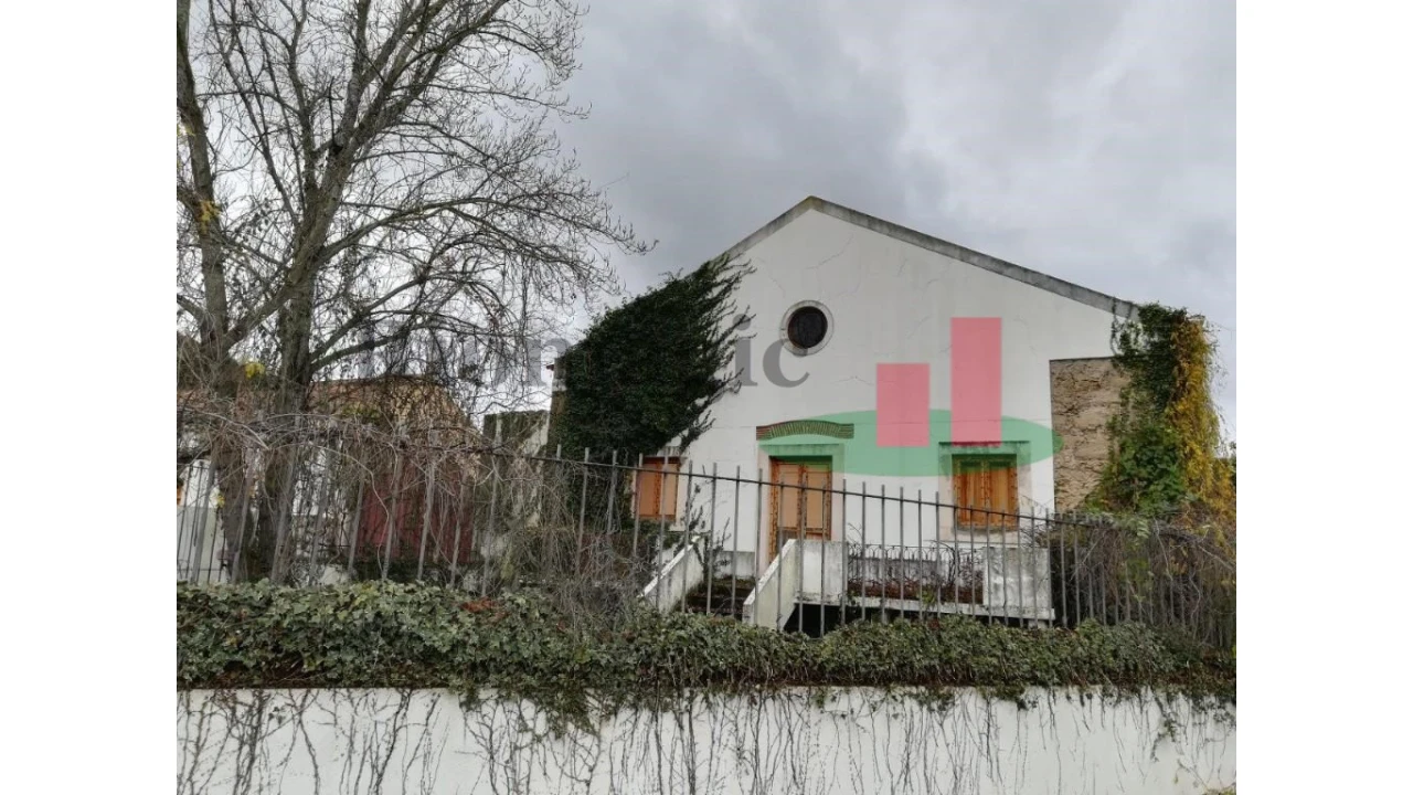 Moradia T6 para Venda em Santa Margarida da Coutada Foto 1