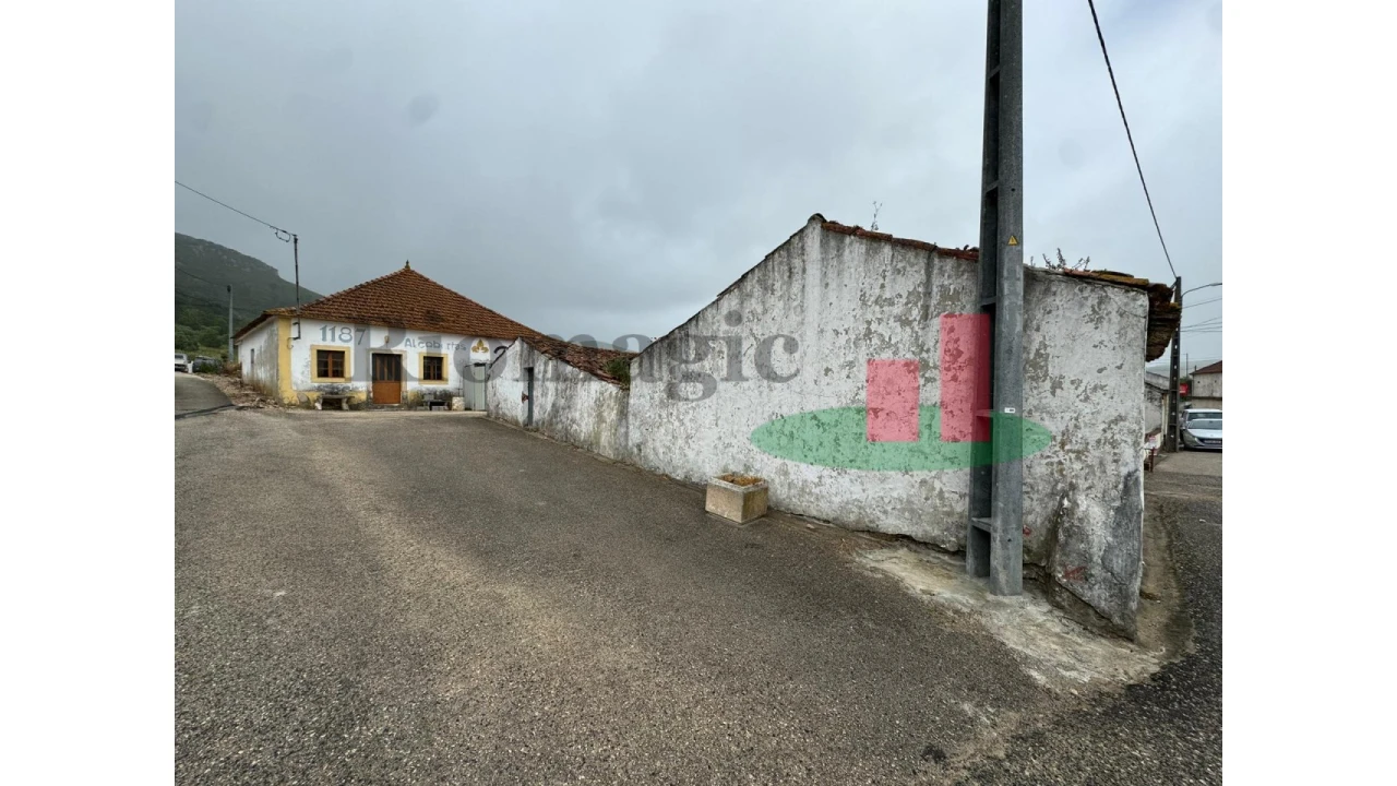 Moradia T3 para Venda em Alcobertas Foto 8