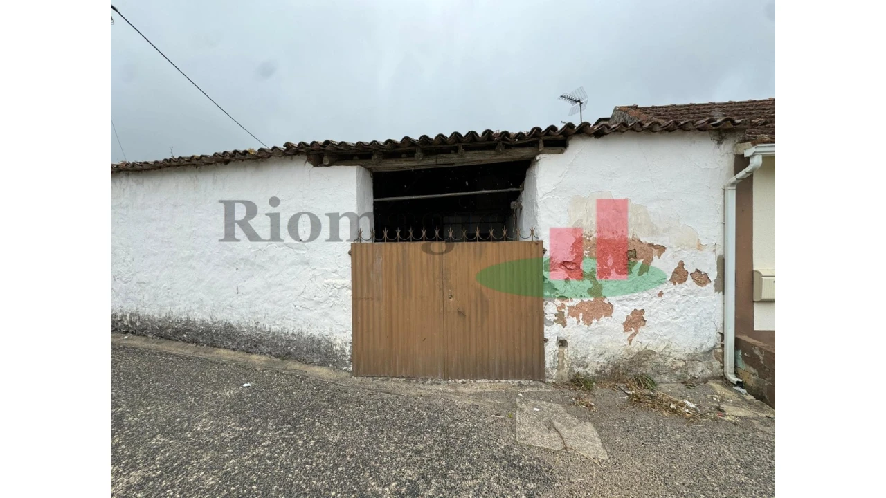 Moradia T3 para Venda em Alcobertas Foto 9