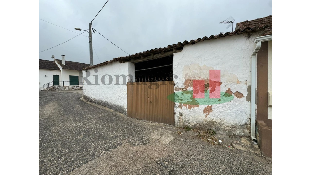 Moradia T3 para Venda em Alcobertas Foto 10