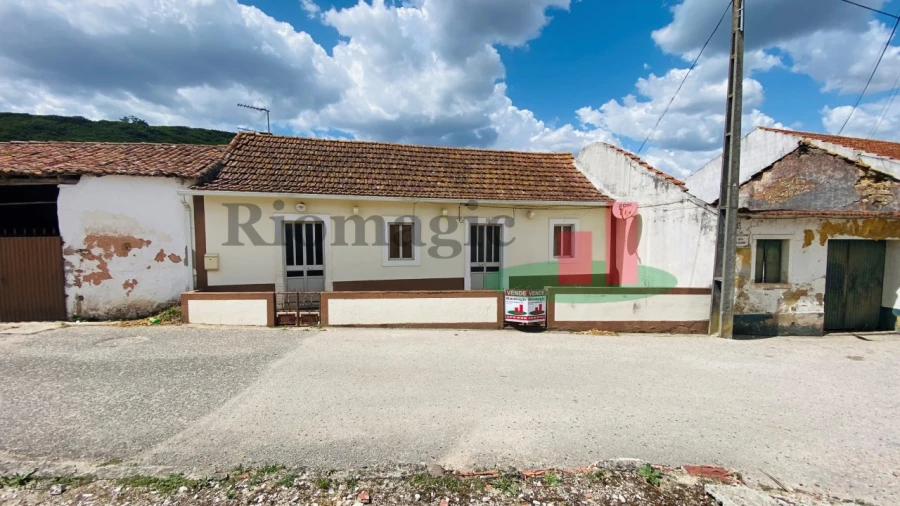 Moradia T3 para Venda em Alcobertas Foto 6