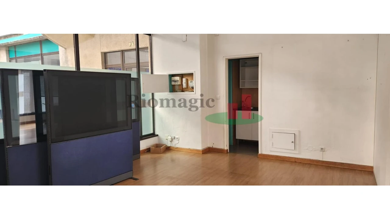 Loja para Venda em Caldas da Rainha - Santo Onofre e Serra do Bouro Foto 4