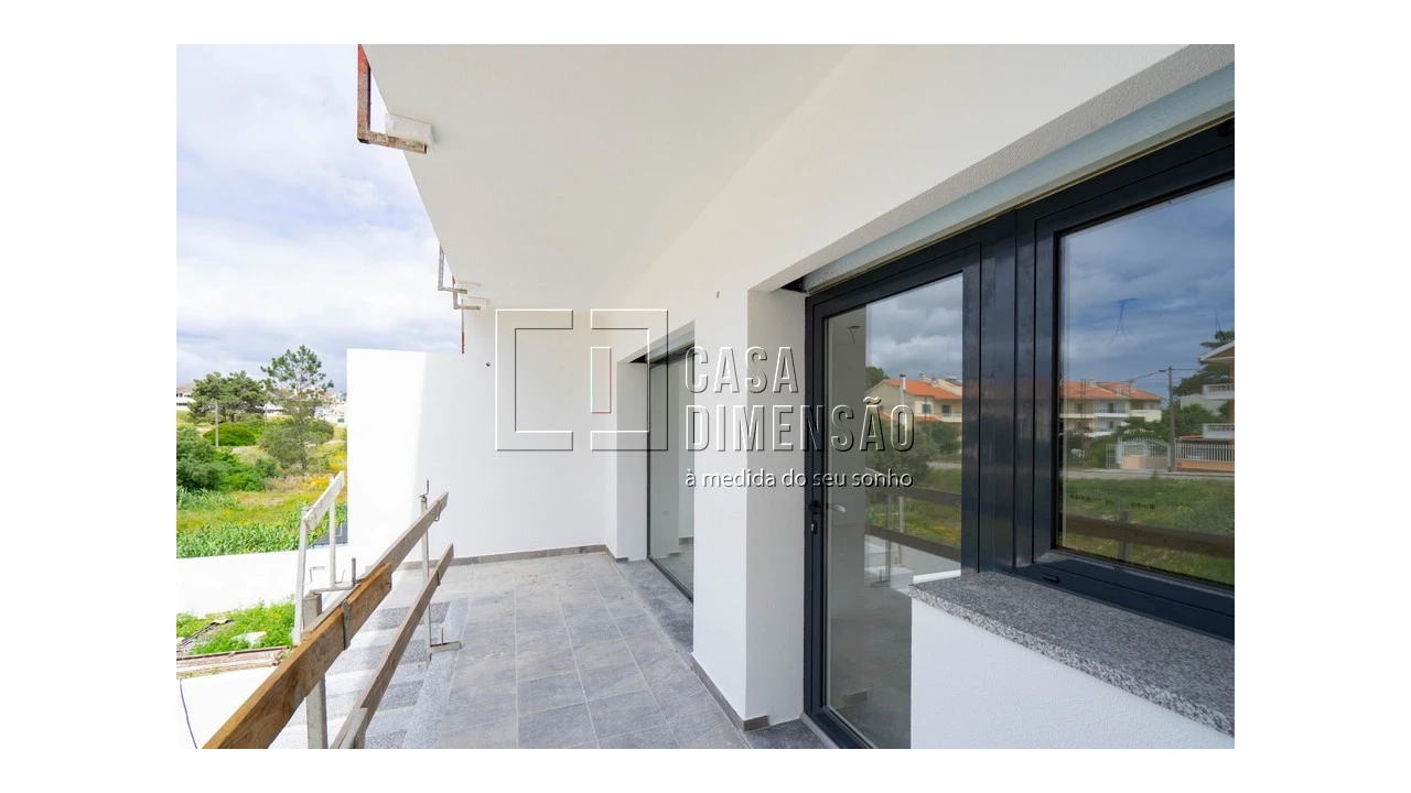 Moradia T4 para Venda em Corroios Foto 10