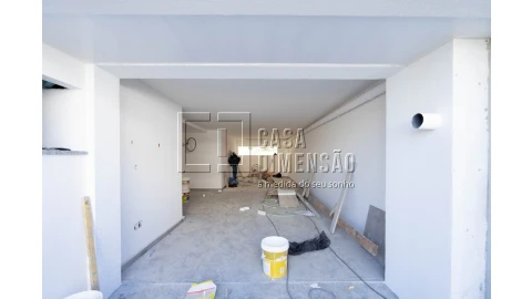 Moradia T4 para Venda em Corroios