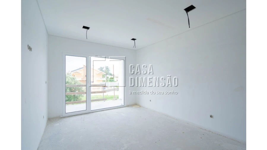 Moradia T4 para Venda em Corroios Foto 22