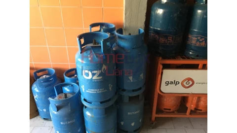 Negócio para Cedência de Quotas em Pinheiro da Bemposta, Travanca e Palmaz