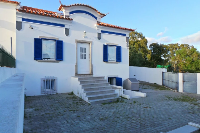 Moradia T2 para Venda em Rio de Mouro Foto 32