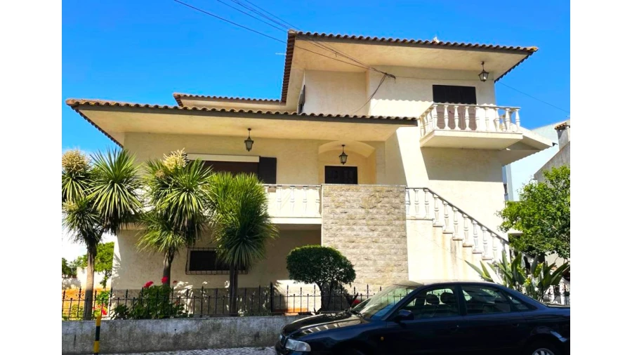 Moradia T6 para Venda em Carregado e Cadafais