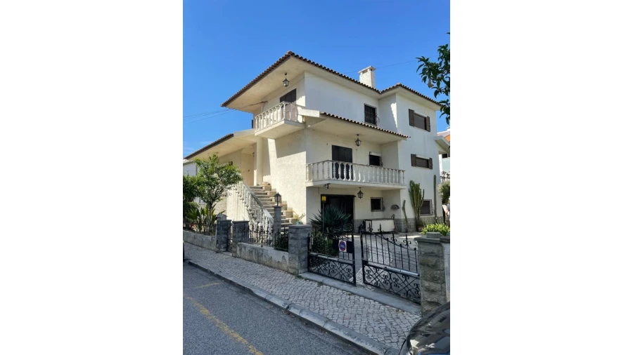 Moradia T6 para Venda em Carregado e Cadafais Foto 2