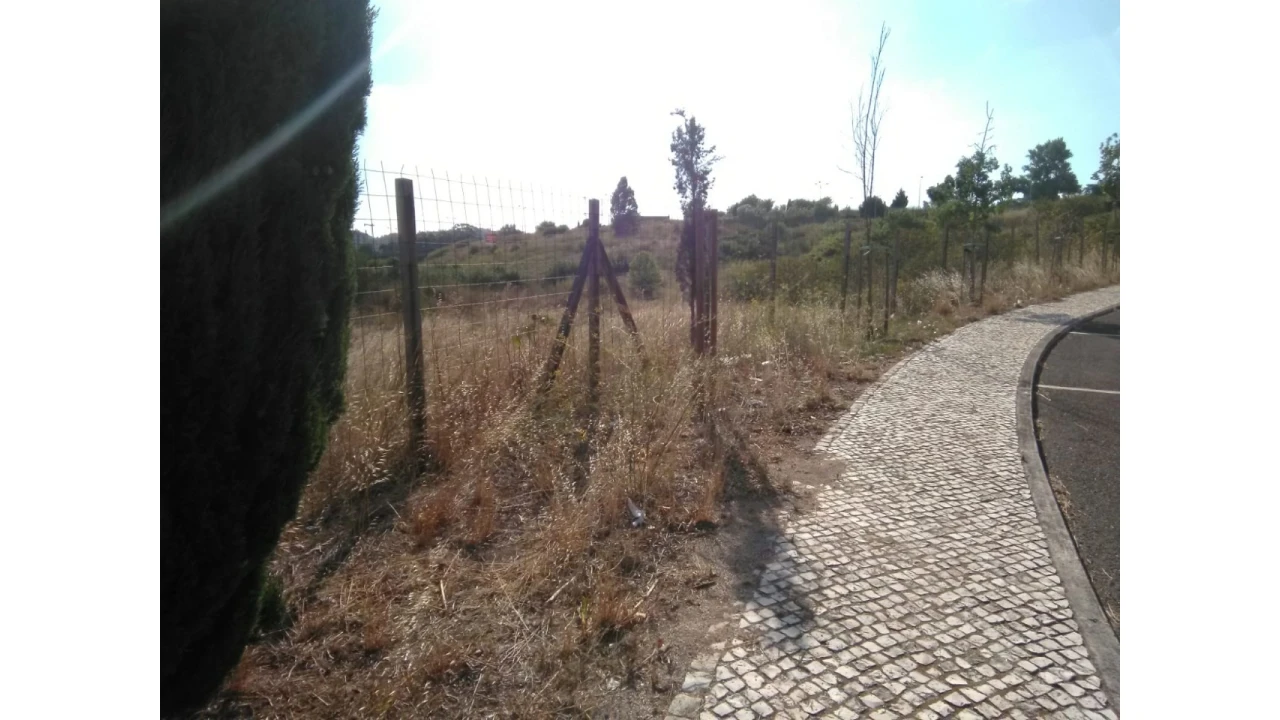 Terreno para Venda em Samora Correia Foto 2