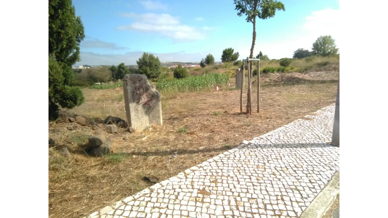 Terreno para Venda em Samora Correia Foto 1