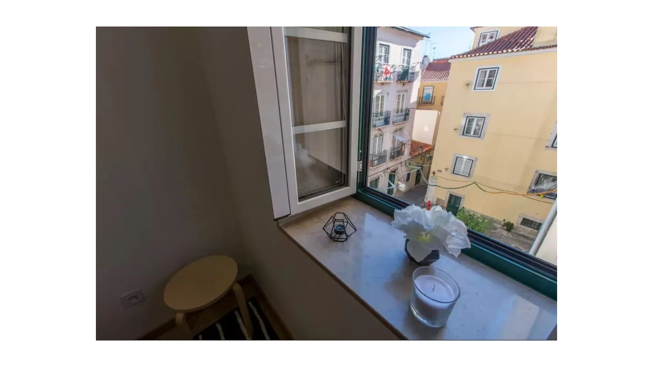 Apartamento T1 para Venda em Santa Maria Maior Foto 6