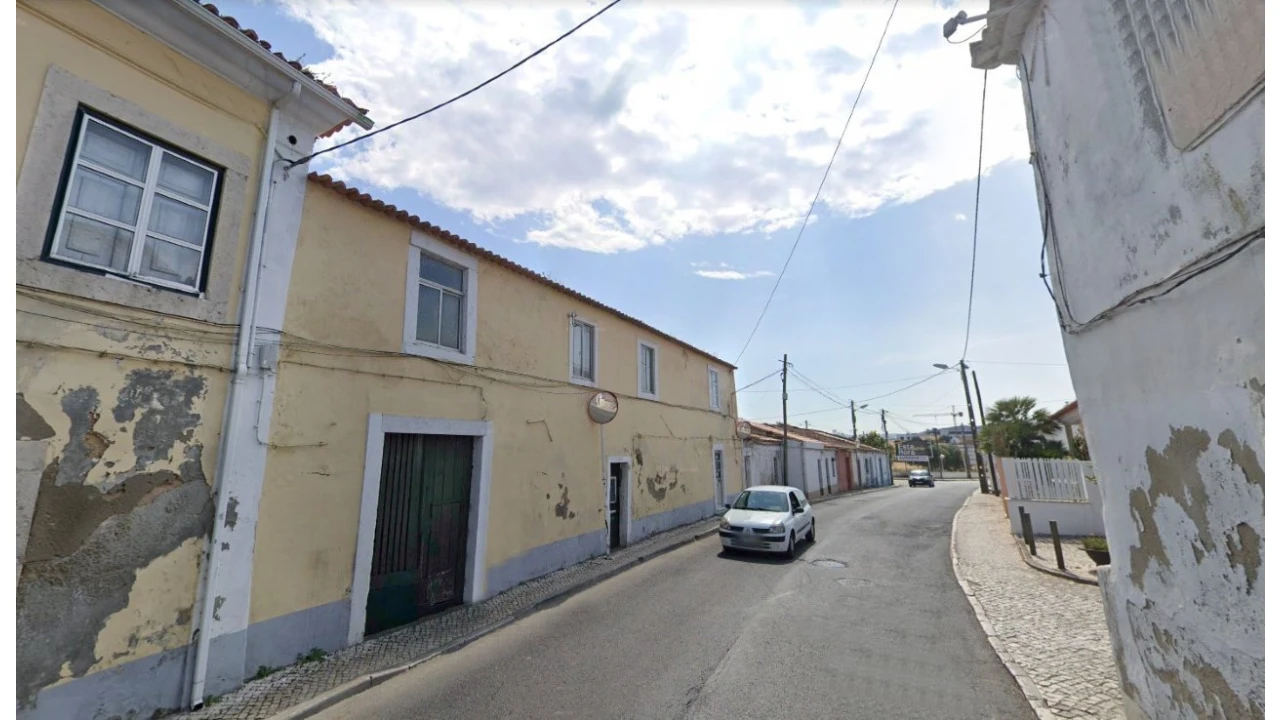 Prédio para Venda em Santo Antão e São Julião do Tojal Foto 2