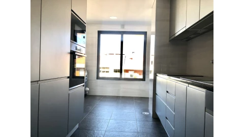 Apartamento T4 para Venda em Cedofeita, Santo Ildefonso, Sé, Miragaia, São Nicolau e Vitória