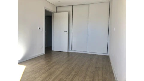 Apartamento T4 para Venda em Cedofeita, Santo Ildefonso, Sé, Miragaia, São Nicolau e Vitória