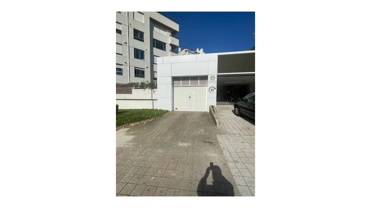 Garagem para Venda em Aldoar, Foz do Douro e Nevogilde Foto 2