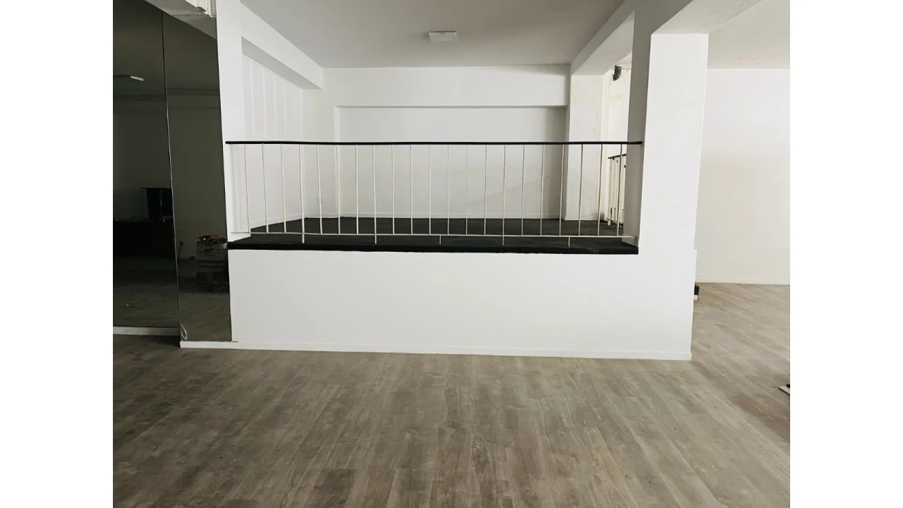 Armazém para Venda em Cedofeita, Santo Ildefonso, Sé, Miragaia, São Nicolau e Vitória Foto 7