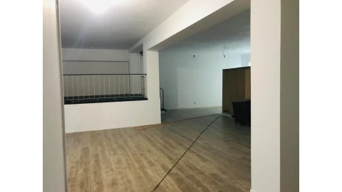Loja para Venda em Cedofeita, Santo Ildefonso, Sé, Miragaia, São Nicolau e Vitória