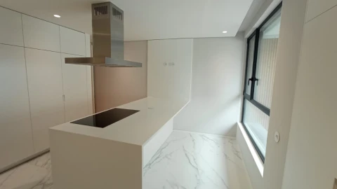 Moradia T5 para Venda em Aldoar, Foz do Douro e Nevogilde