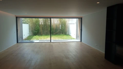 Moradia T5 para Venda em Aldoar, Foz do Douro e Nevogilde