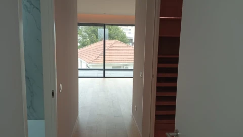 Moradia T5 para Venda em Aldoar, Foz do Douro e Nevogilde