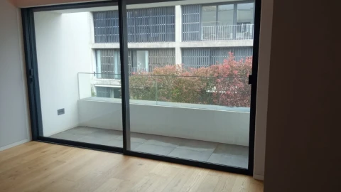 Moradia T5 para Venda em Aldoar, Foz do Douro e Nevogilde
