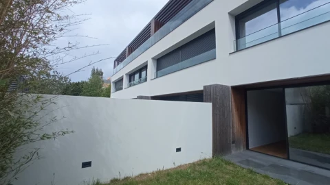 Moradia T5 para Venda em Aldoar, Foz do Douro e Nevogilde