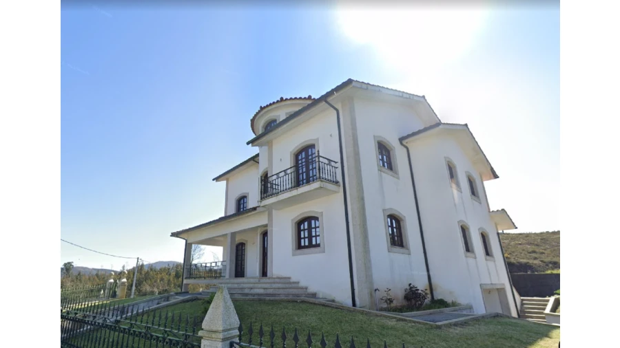 Moradia T5 para Venda em Cabração e Moreira do Lima Foto 3