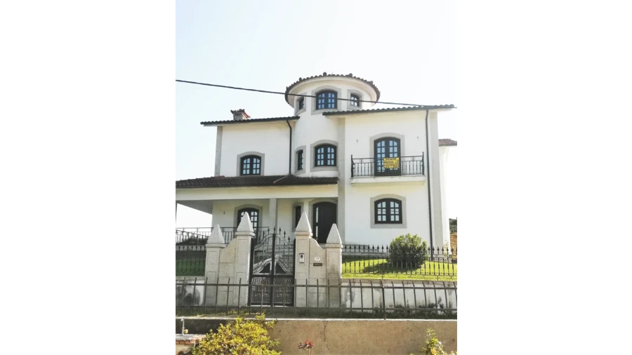 Moradia T5 para Venda em Cabração e Moreira do Lima Foto 2